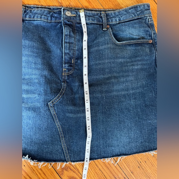 Old navy denim skirt, size 18 barely used - Picture 6 of 6